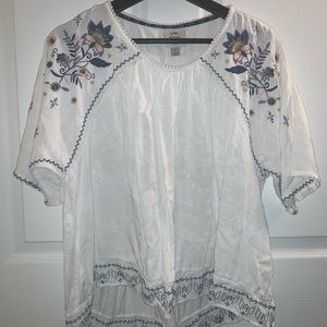 Knox rose cute white blouse.